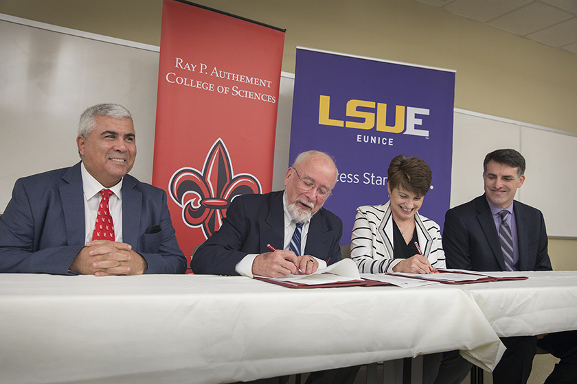 New UL LafayetteLSUE partnership opens degree path for biology majors